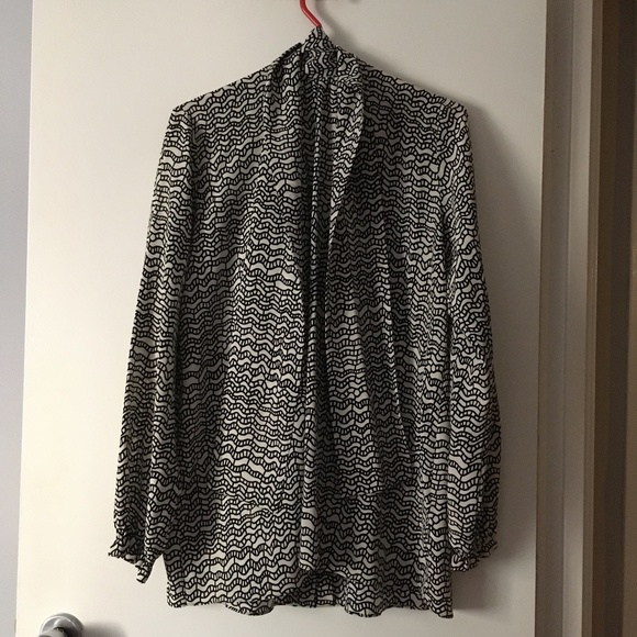 VALENTINO Black + White Print Silk Bow Scarf Neckline Blouse 44 L - Picture 1 of 7